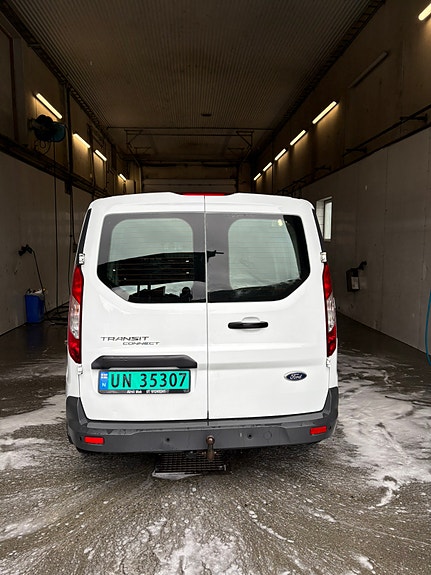 Ford Transit Connect 5 of 18