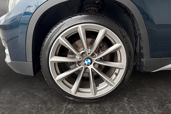 BMW X1 9 of 17