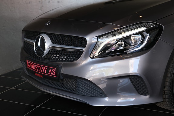 Mercedes-Benz A180 4 of 30