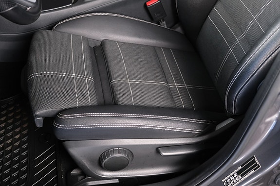Mercedes-Benz A180 9 of 30