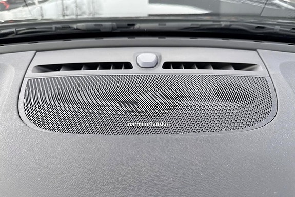 Volvo XC40 23 of 30
