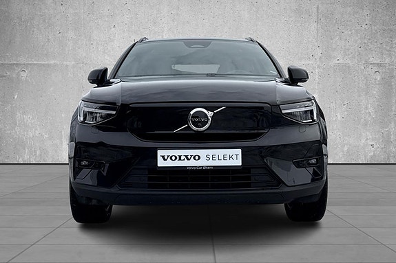 Volvo XC40 9 of 30