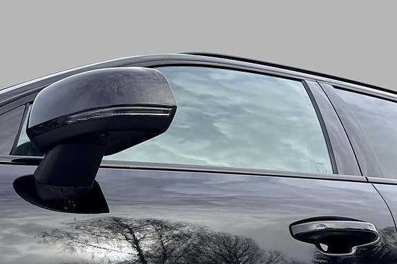 Volvo XC40 11 of 30