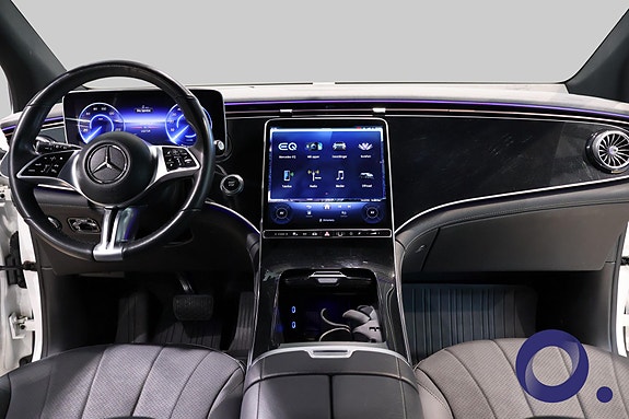 Mercedes-Benz EQE SUV 15 of 30