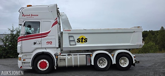 Scania R560 LA6X2HNB 2 of 30