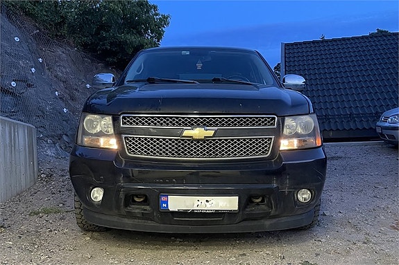 Chevrolet Tahoe 2 of 23