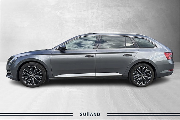 Skoda Superb 2 of 22