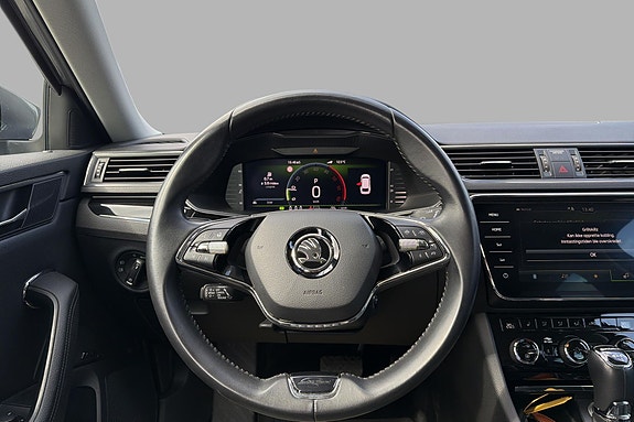 Skoda Superb 12 of 22