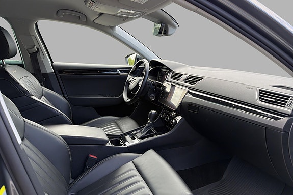 Skoda Superb 16 of 22