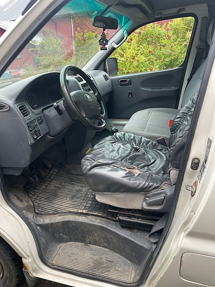 Toyota HiAce 5 of 6
