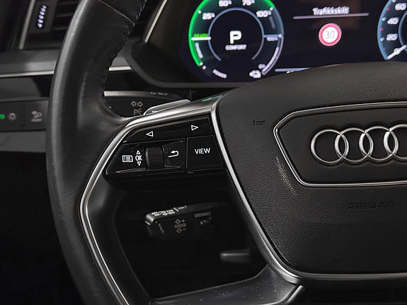 Audi e-tron 15 of 25