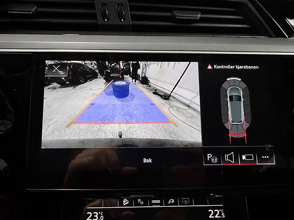 Audi e-tron 17 of 25