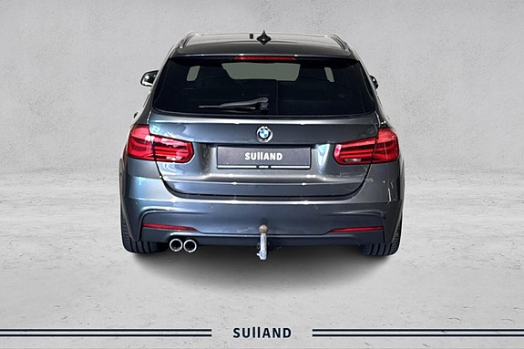 BMW 320xd 4 of 26