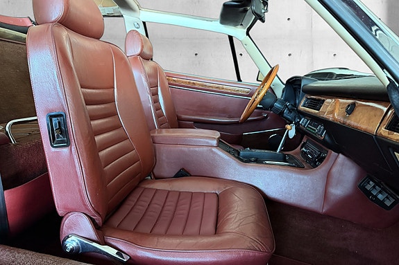 Jaguar XJS 16 of 21