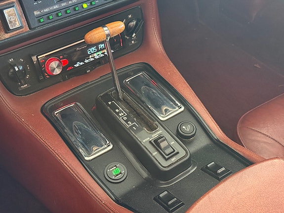 Jaguar XJS 15 of 21