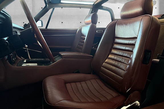Jaguar XJS 17 of 21