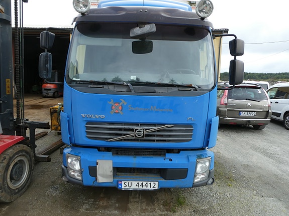 Volvo Fl-240 2 of 28