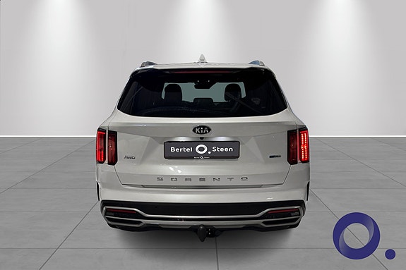 Kia Sorento 4 of 24