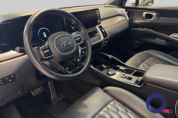 Kia Sorento 9 of 24