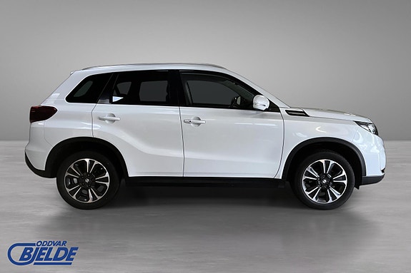 Suzuki Vitara 4 of 17