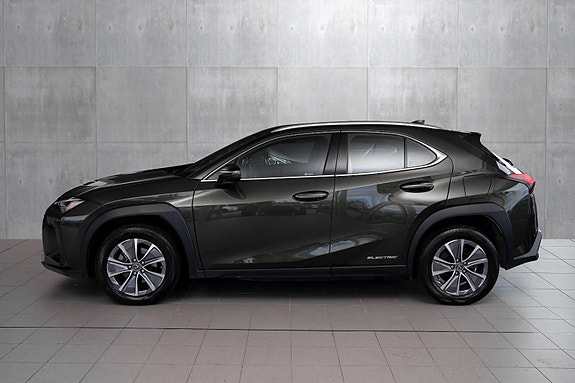 Lexus UX300e 3 of 24