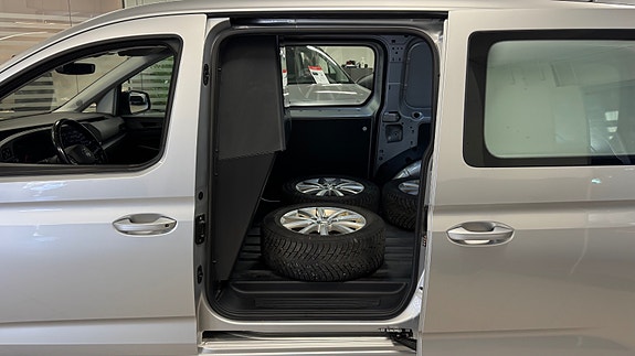 Volkswagen Caddy Maxi 4 of 30