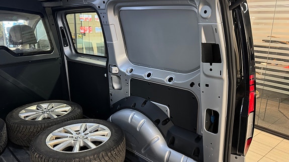 Volkswagen Caddy Maxi 13 of 30