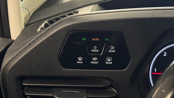 Volkswagen Caddy Maxi 18 of 30