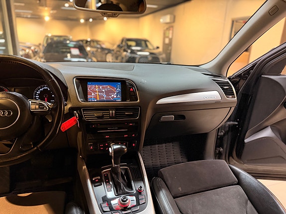 Audi Q5 12 of 22