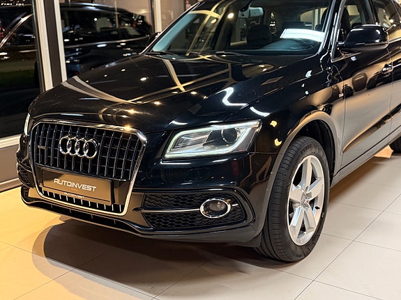 Audi Q5 2 of 22