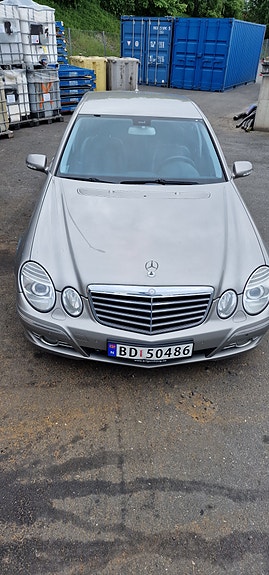Mercedes-Benz E200 4 of 20