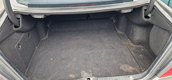 Mercedes-Benz E200 10 of 20