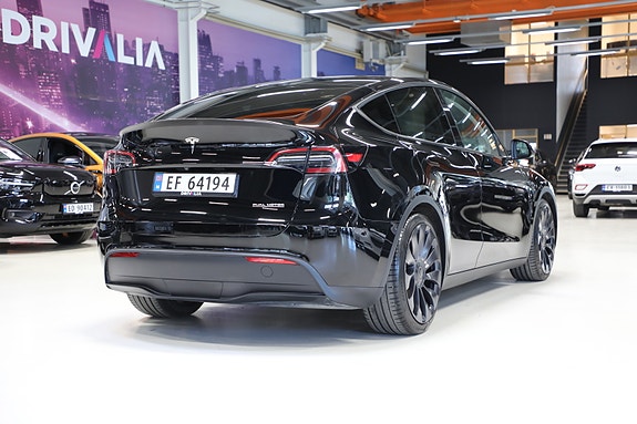 Tesla Model Y 6 of 30