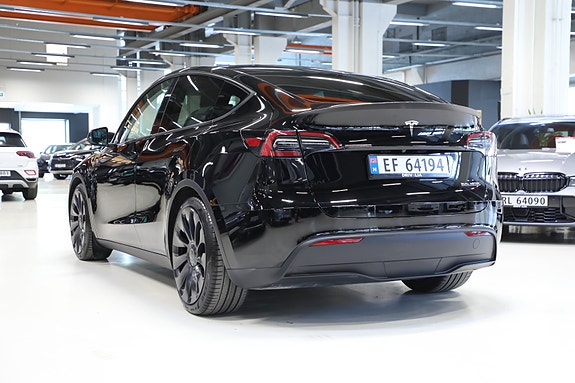 Tesla Model Y 5 of 30