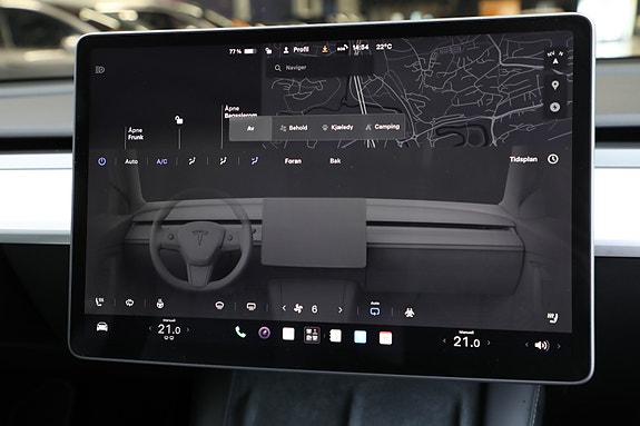 Tesla Model Y 25 of 30