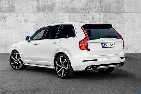 Volvo XC90 8 of 30