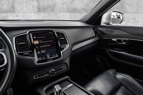 Volvo XC90 11 of 30
