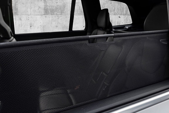 Volvo XC90 16 of 30