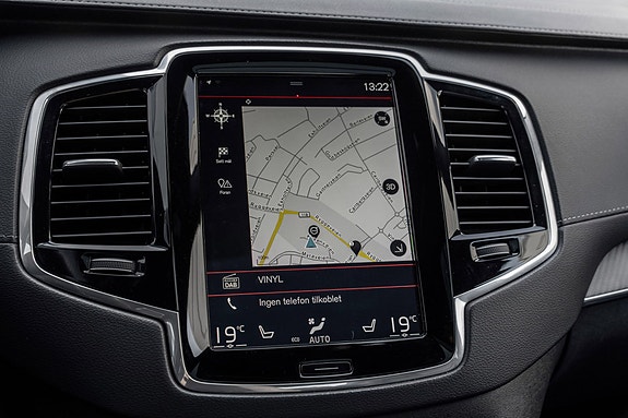 Volvo XC90 23 of 30