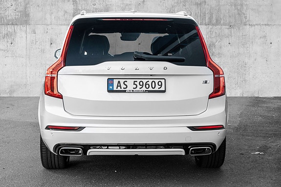 Volvo XC90 5 of 30