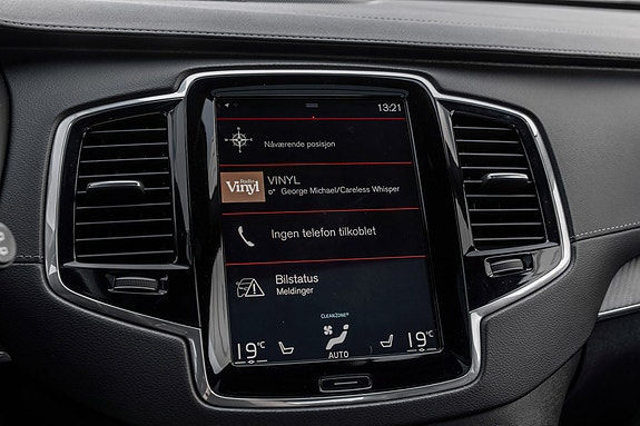 Volvo XC90 22 of 30
