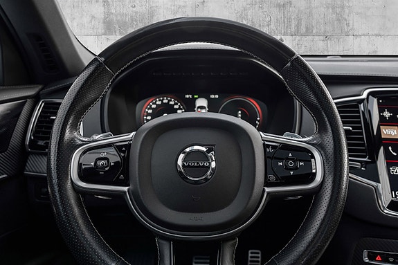 Volvo XC90 19 of 30