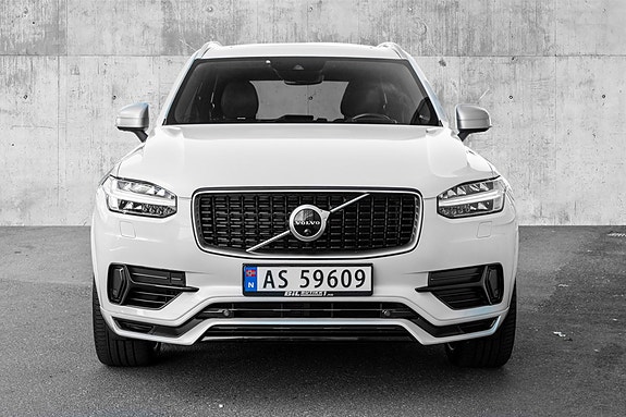 Volvo XC90 4 of 30
