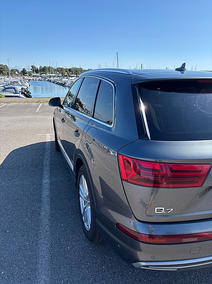 Audi Q7 6 of 25
