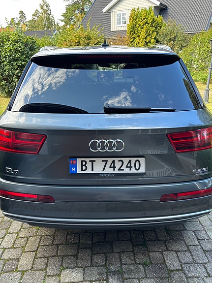 Audi Q7 9 of 25