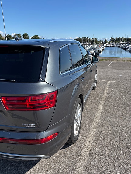 Audi Q7 7 of 25