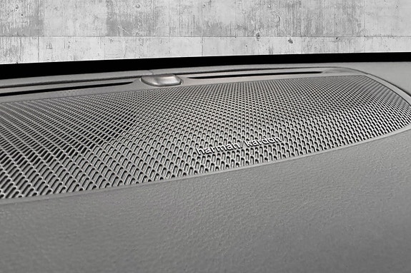 Volvo XC90 24 of 30