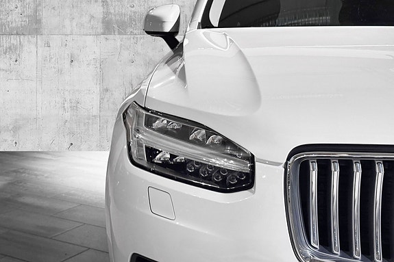 Volvo XC90 12 of 30