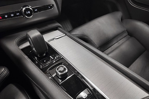 Volvo XC90 23 of 30