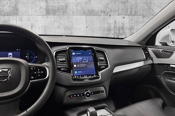Volvo XC90 27 of 30